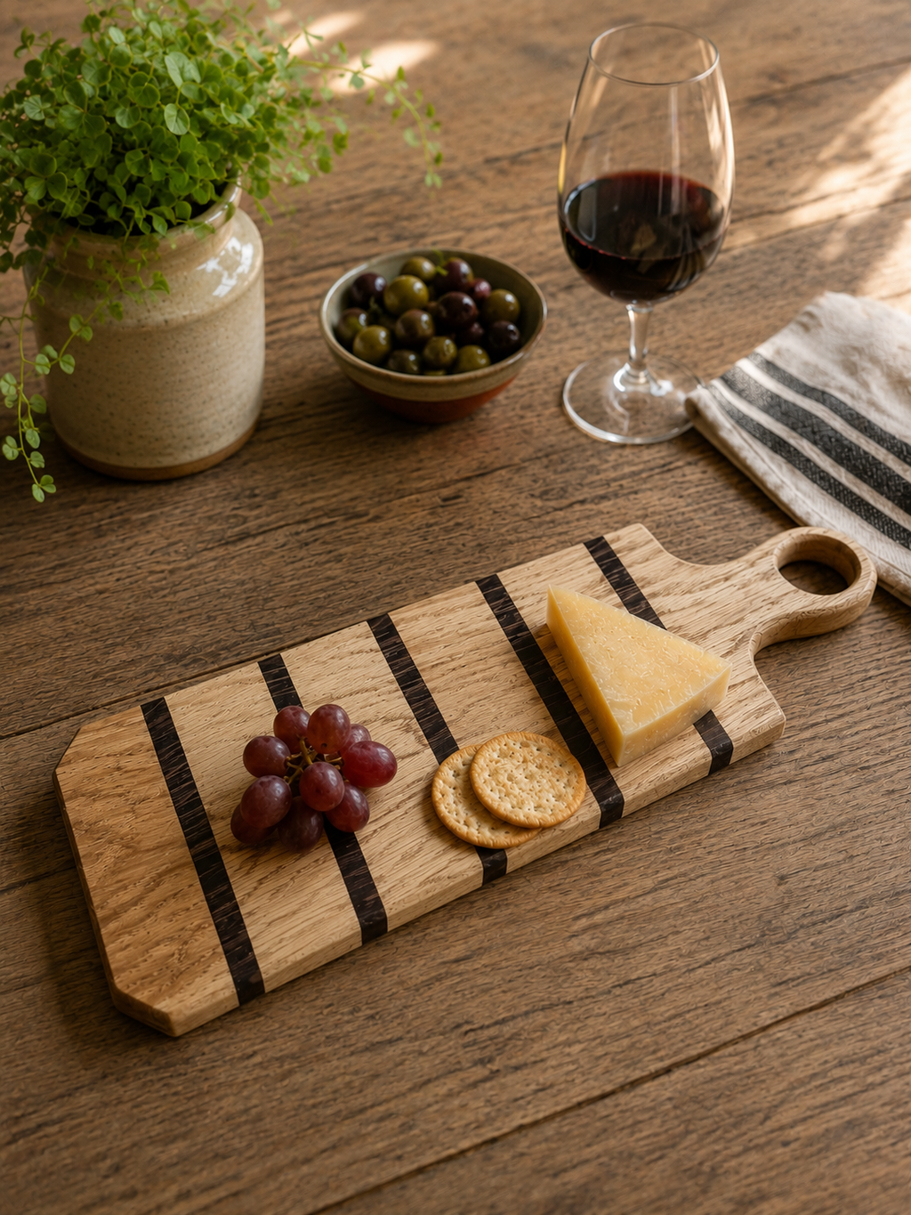 Cheese serving board with handle